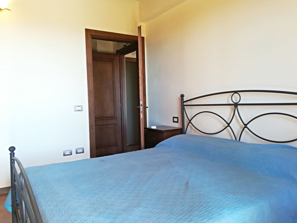 Apartment volterra with pool bedroom